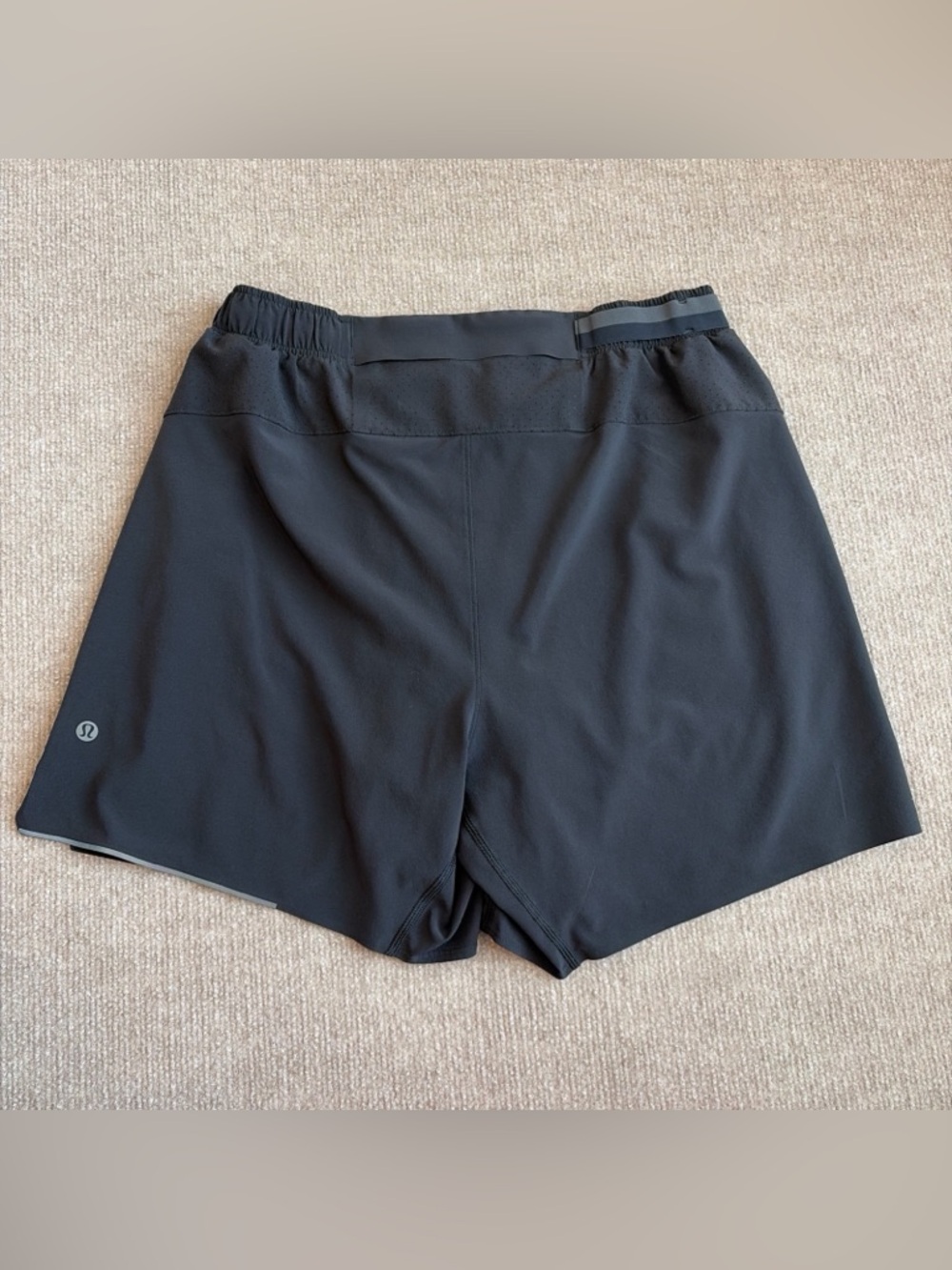 Lululemon Surge Shorts Men’s L Black Athletic Running Lined 6” Inseam Square Dot
